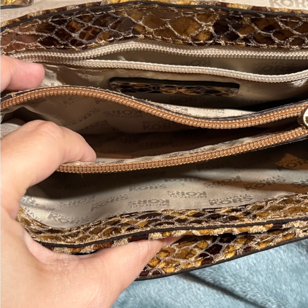 Michael Kors Tan Snake Print Crossbody Bag - Picture 3 of 6